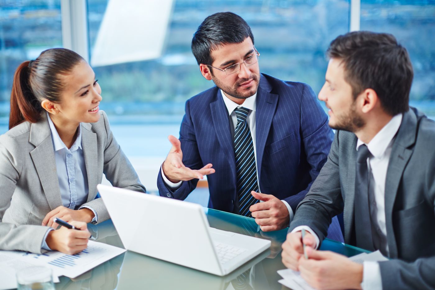 Consulting With Colleague - Auster Inteligência Contábil