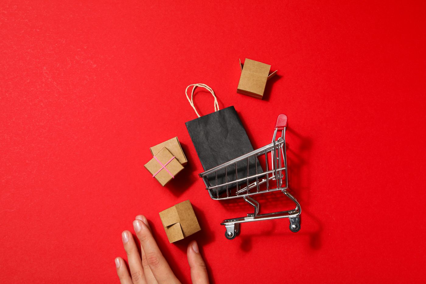 Shopping And Making Purchase Concept, Sale And Discount - Auster Inteligência Contábil