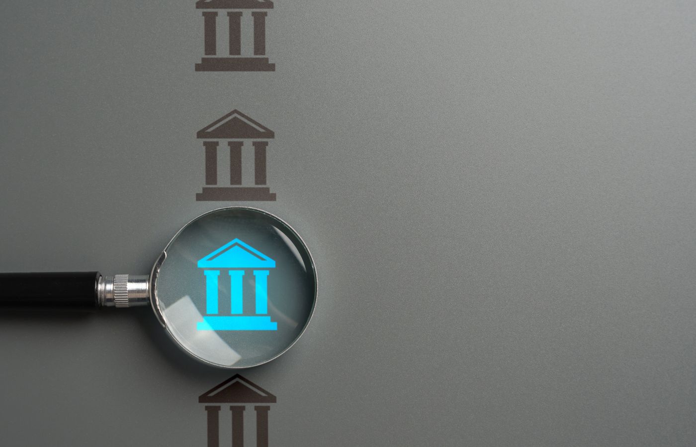 Bank Research. Magnifying Glass And A Bank. Interest Rates, Investment Opportunities, And Regulatory Changes. Valuable Insights Into Financial Products And Services. Promoting Financial Literacy - Auster Inteligência Contábil