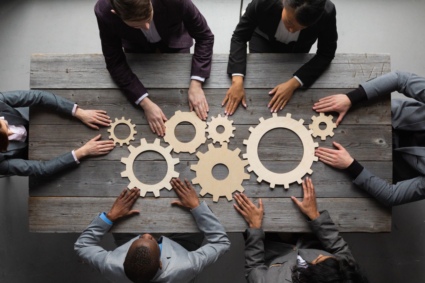 Business People Connect Gear - Auster Inteligência Contábil